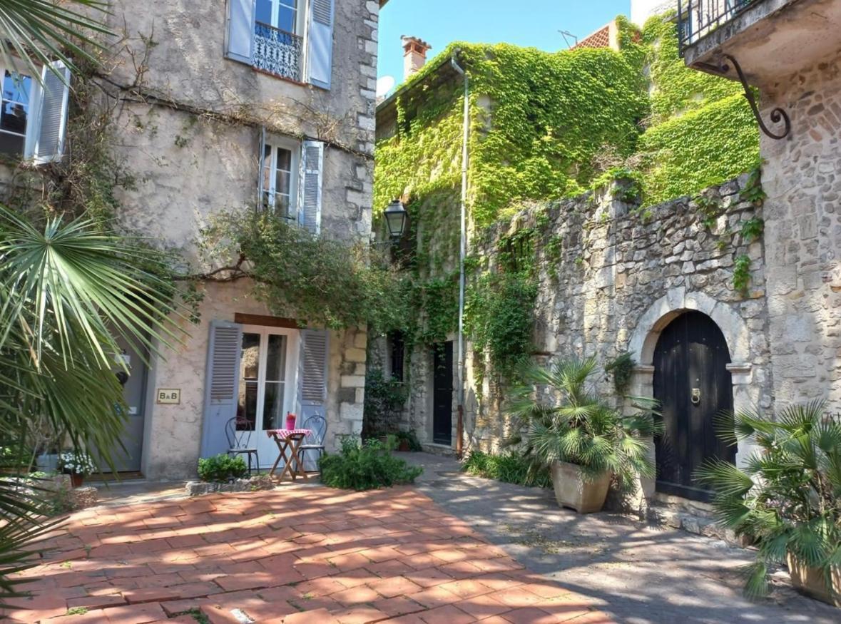 Au Coeur Du Vieil
